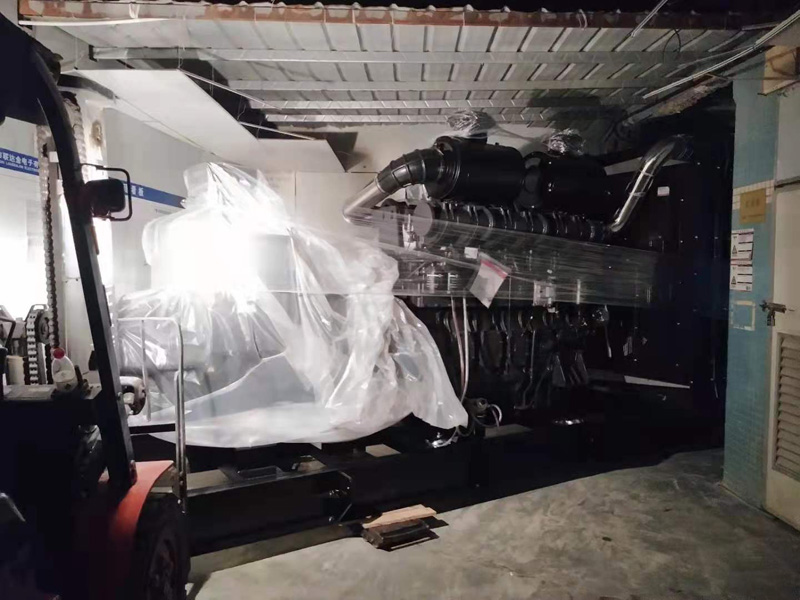 新機(jī)銷(xiāo)售現(xiàn)場(chǎng)